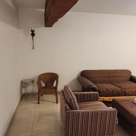 Grande Maison Climatisee Pour 13 Voyageurs Ferienhaus